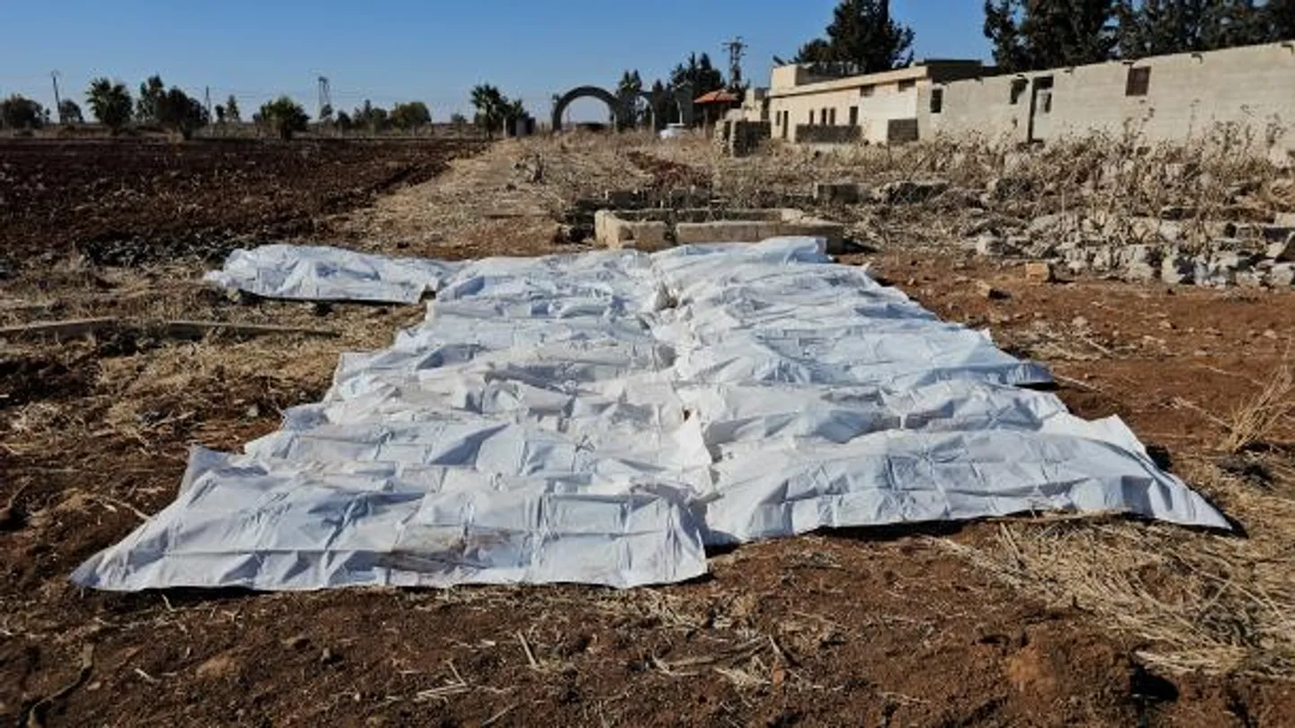 Süriyäneñ Dära şähärendä 12dän artıq kümäk qaberlek tabıldı